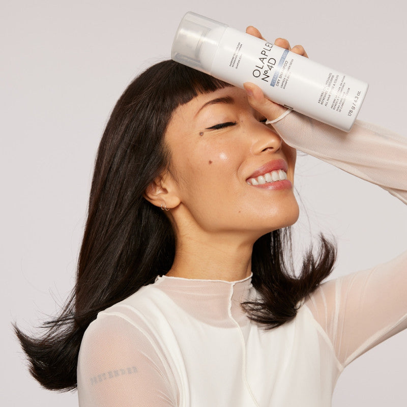 OLAPLEX Nº4D SHAMPOO SECO 178G.
